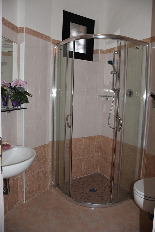 Hotel Gambrinus Ρίμινι Εξωτερικό φωτογραφία